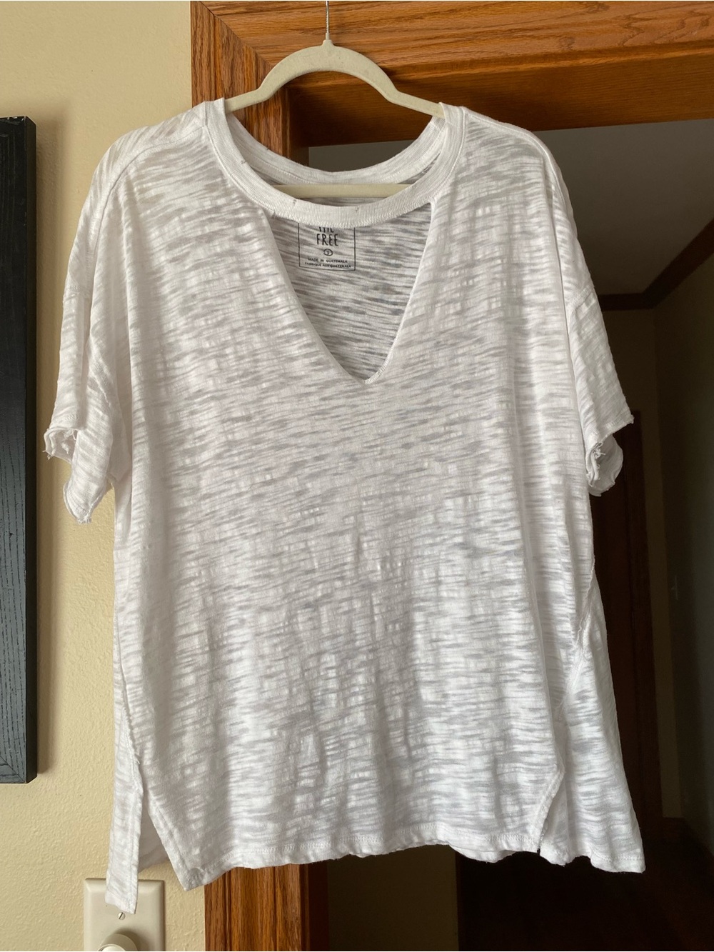 Free People Women's White Slub V-Neck Tee